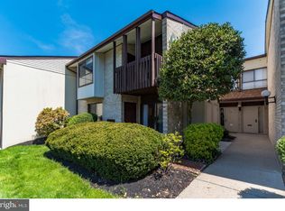 301 Raintree Ln, Malvern, PA 19355