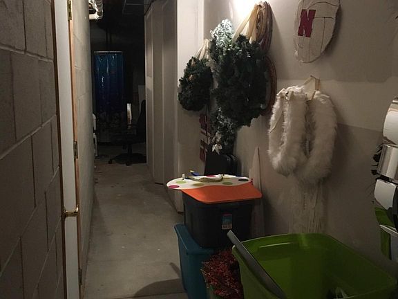 Hallway connecting storage 