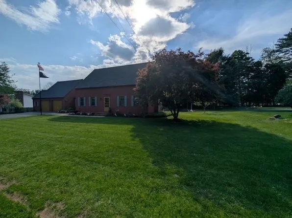 178 Dennison Hill Rd, Southbridge, MA 01550