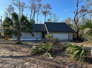 15 6th St NE, Steinhatchee, FL 32359