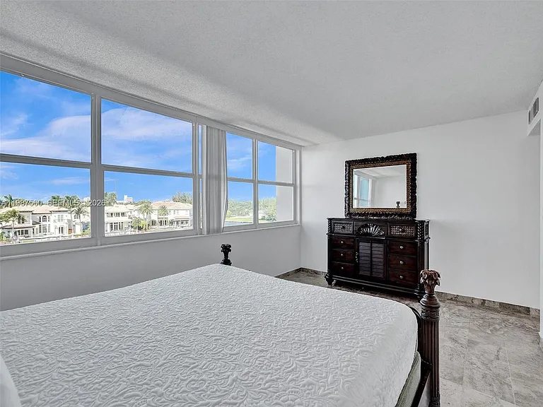 1400 S Ocean Dr #406 — Photo 30