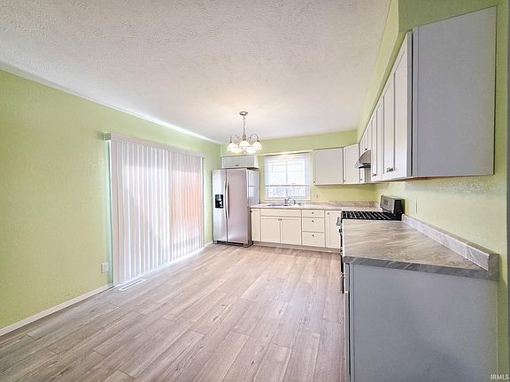 5th image of 1421 Magnolia Ave