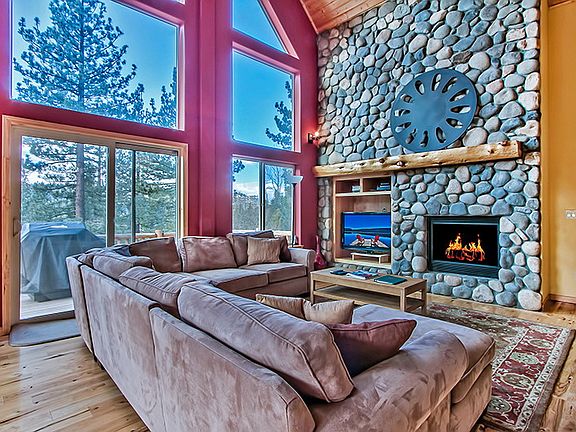 3rd image of 949 Muskwaki Dr