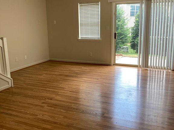 2nd image of 6328 Inkberry Dr