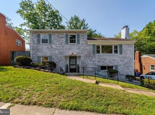 4612 9th St S, Arlington, VA 22204