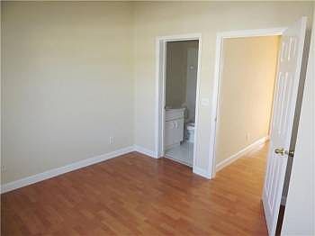 3rd image of 329 SW 120th Ave