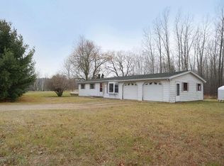 16919 Peach Ridge Ave, Kent City, MI 49330