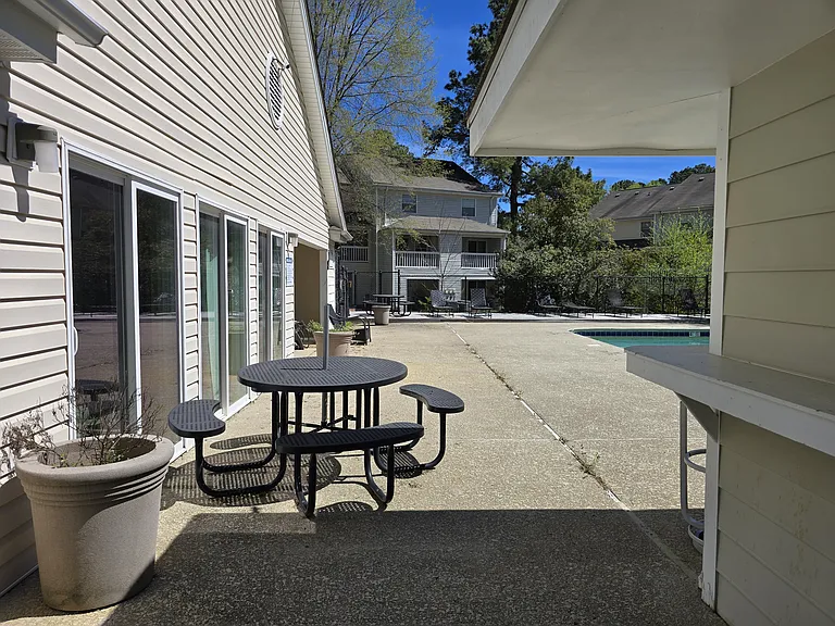 117 Kingsbury Dr — Photo 46