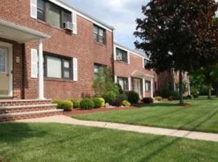 100 Hillside Ave APT 10B, Edison, NJ 08817