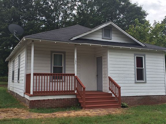 2nd image of 147 Winget Cir