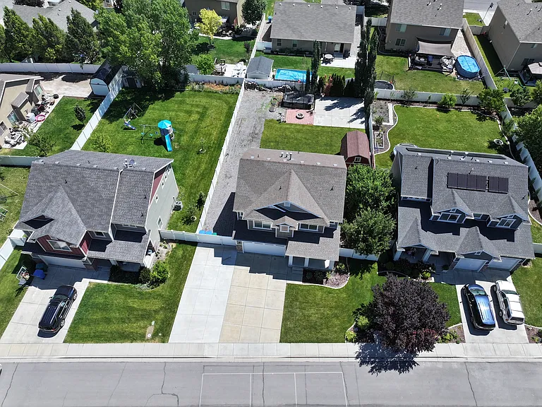 531 S Willow Xing — Photo 45