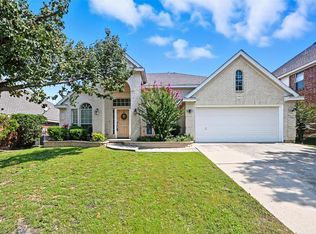 8401 Cedarcrest Ln, Fort Worth, TX 76123