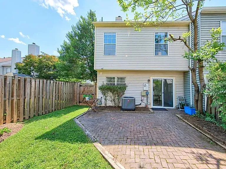 6576 Medinah Ln — Photo 3