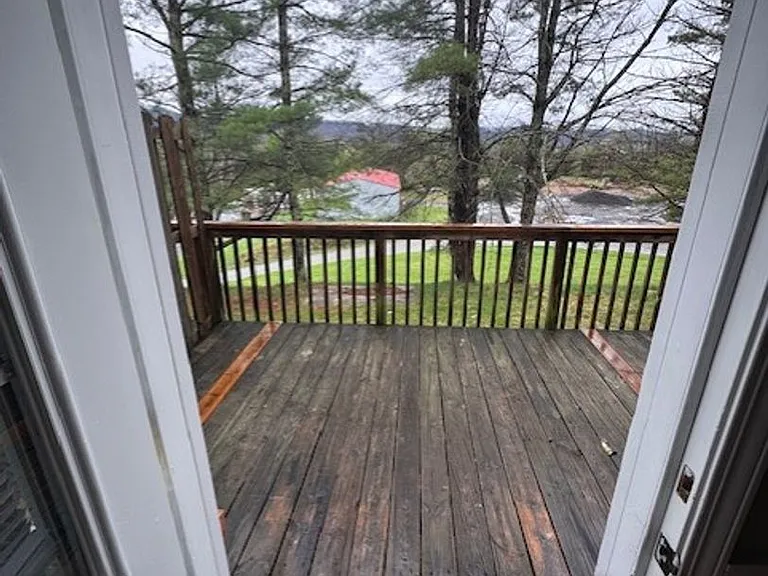 700 Skyline Cir — Photo 6