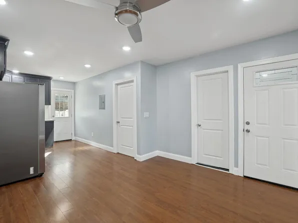 4 Garrison Avenue image 5 of 25