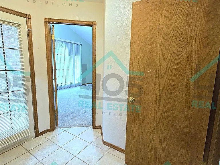 9904 Fox Fair Holw — Photo 25