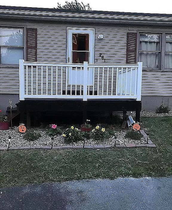 1st image of 261 Francis Dr
