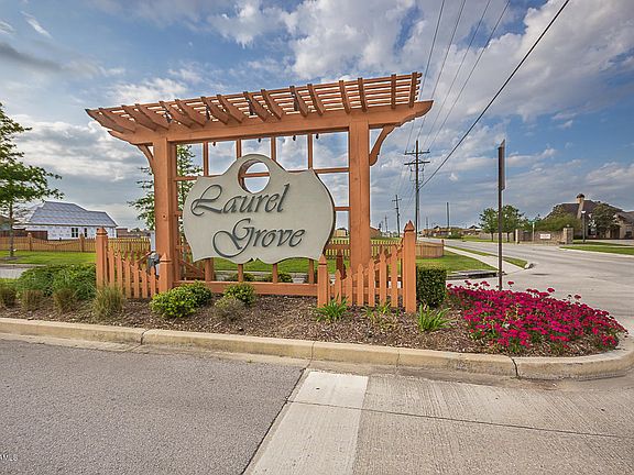 5th image of 200 Harvey Cay Ln