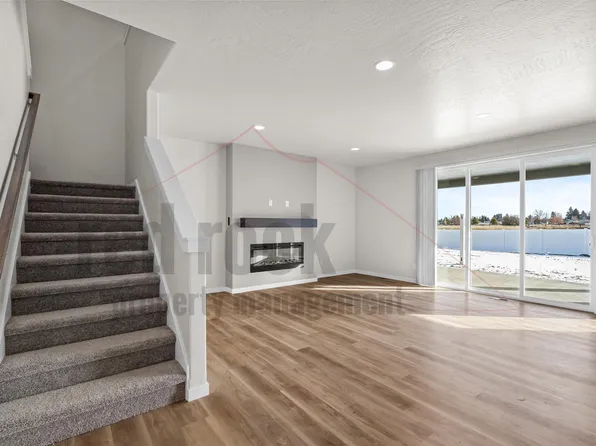 1228 N Tschirley St #1, Greenacres, WA 99016