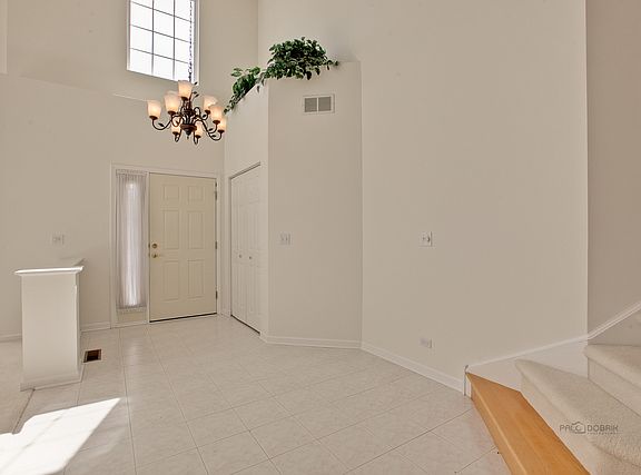 2nd image of 408 W Sycamore St