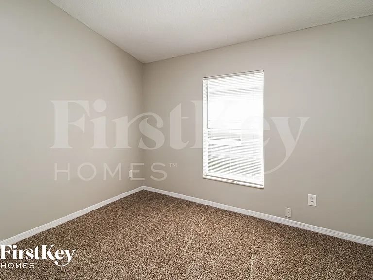 7591 Groveoak Dr — Photo 12