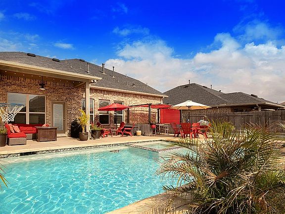 Enjoy sunny days in your private, sparkling pool...