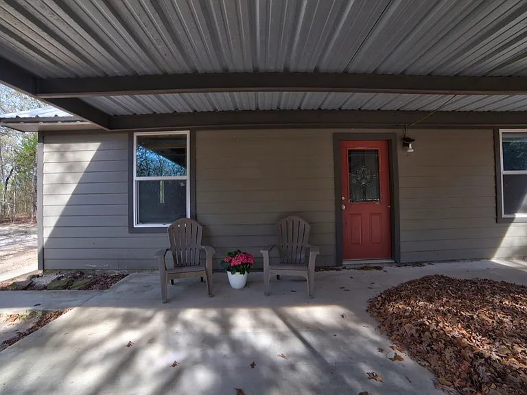 8851 Private Road 5204 — Photo 22