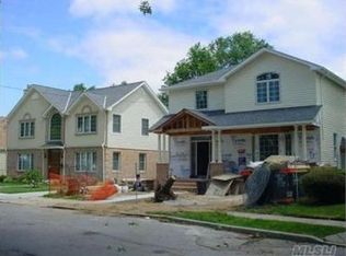 514 S 13th St, New Hyde Park, NY 11040