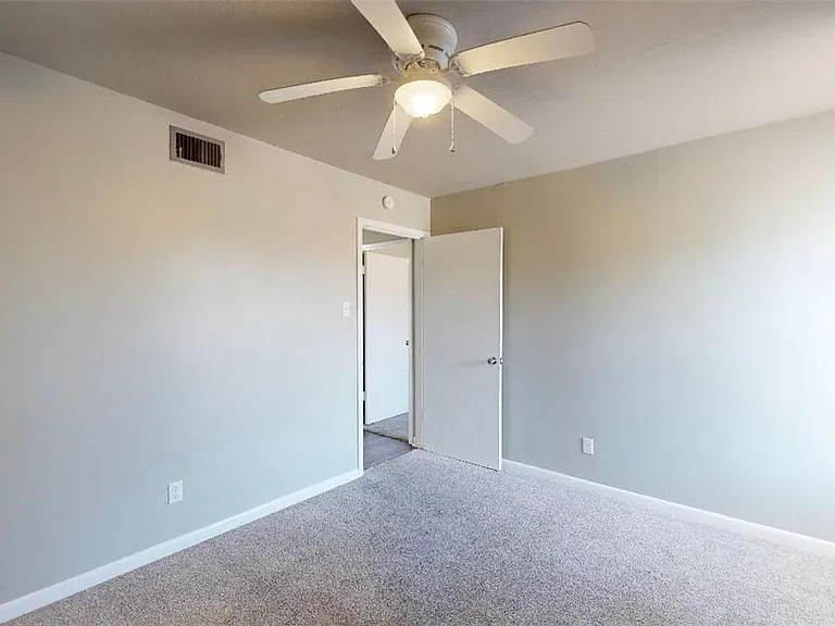 3800 E 29th St #5 — Photo 9