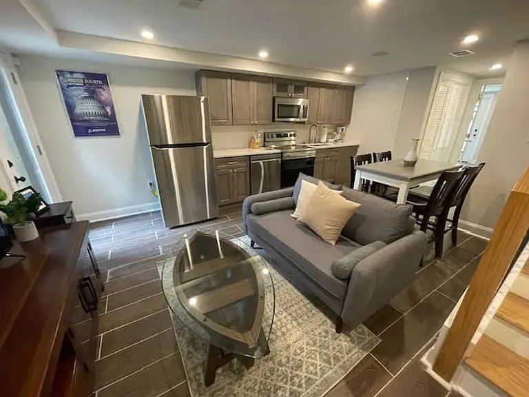 331 W St NE #BASEMENT — Photo 11
