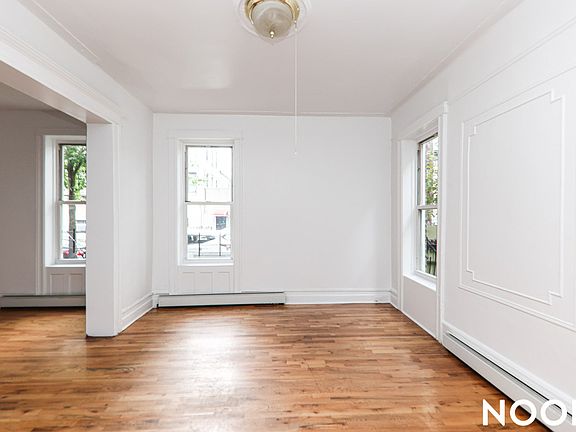 3rd image of 1308 Prospect Pl APT 1R