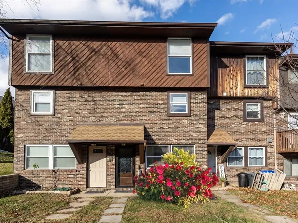 202 Bayberry Ln, Imperial, PA 15126