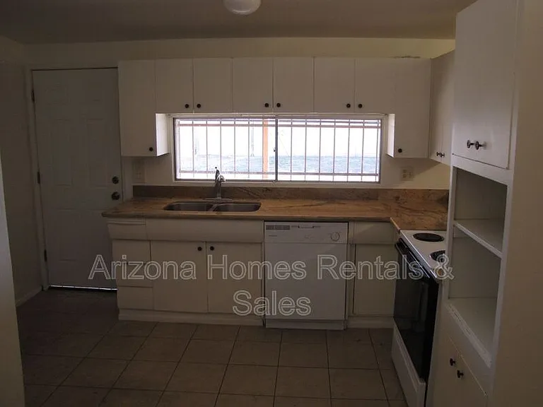 6924 E Elbow Bay Dr — Photo 10
