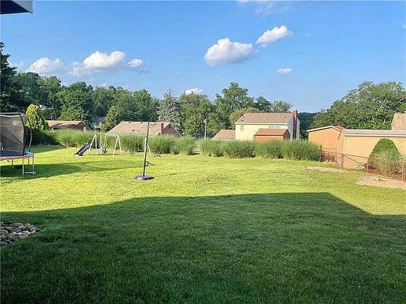 2nd image of 209 Holly Hill Dr