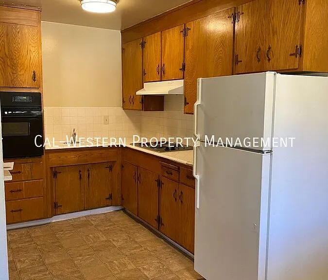 165 E Reed St #5 — Photo 4
