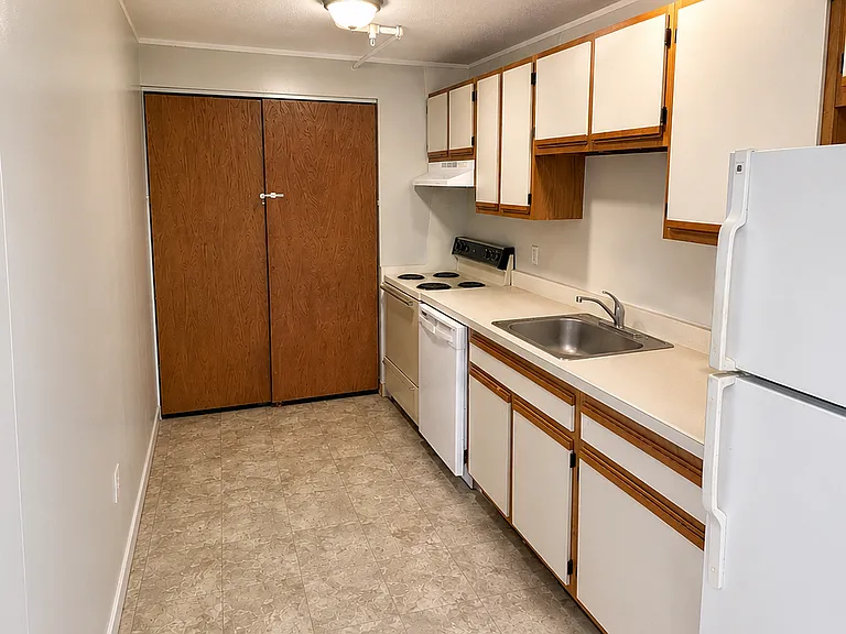 10 Agney Ave #3A — Photo 3