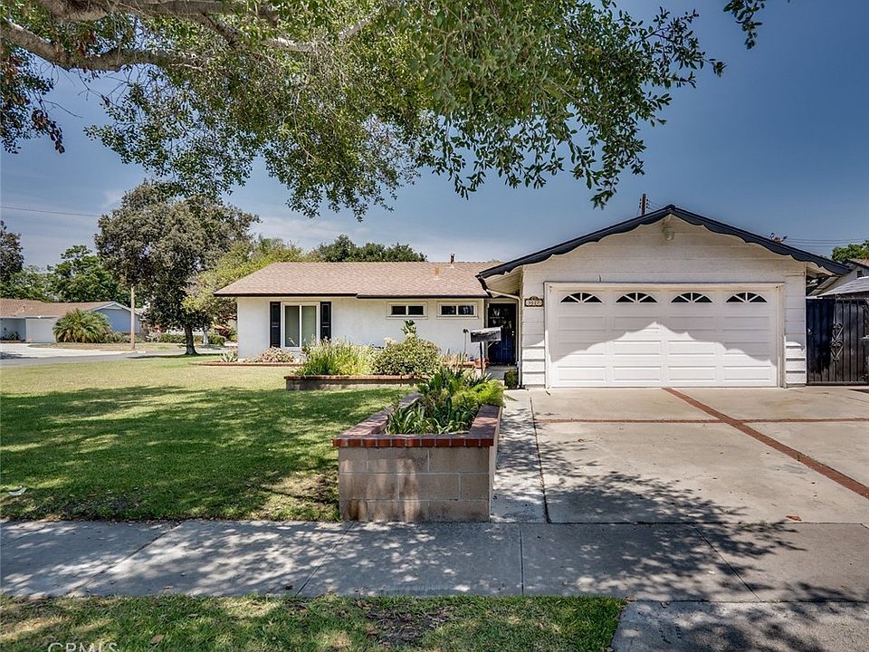 1st image of 3027 W Elder Ave