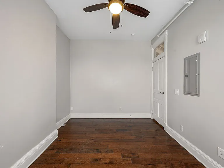 Trevarren Flats — Photo 27