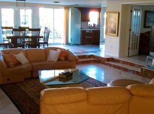 2 Franklin St, East Rockaway, NY 11518