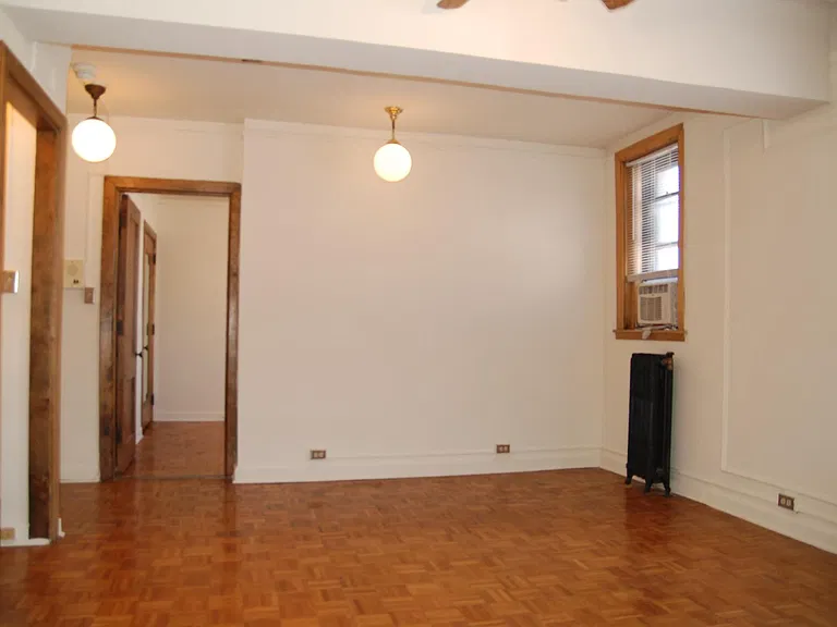 530 W Diversey — Photo 17