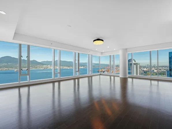 1011 Cordova St W #2701, Vancouver, BC V6C 0B2