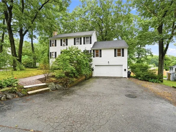 759 Woodward Rd, North Providence, RI 02904