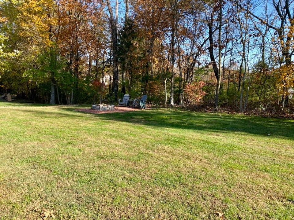 2nd image of 554 Ashley Ct