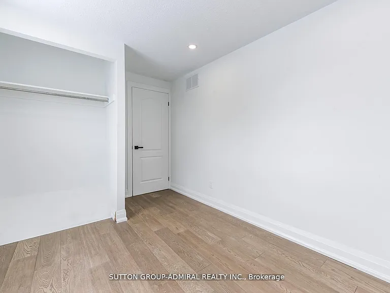 4 Hardcastle Ct — Photo 28