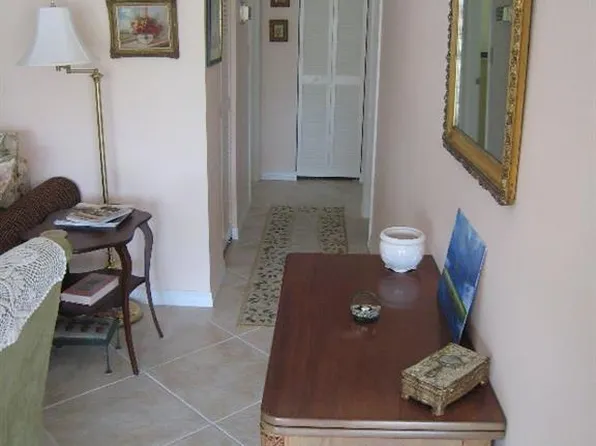 1155 Sandpiper St Unit E-3, Naples, FL 34112