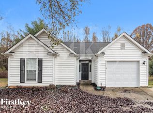 8400 Galena View Dr, Charlotte, NC 28269