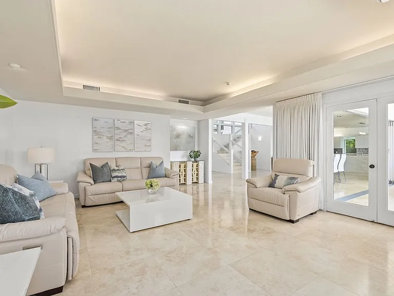 5641 Kalanianaole Hwy — Photo 8