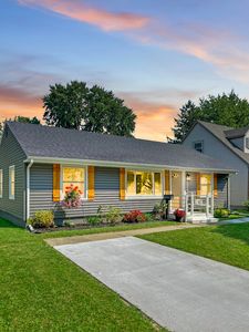 21705 Lange St, Saint Clair Shores, MI, 48080