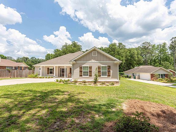 2nd image of 1115 Lompoc Ct