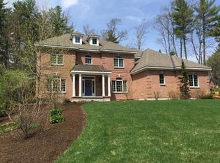 72 Riddle Dr, Bedford, NH 03110